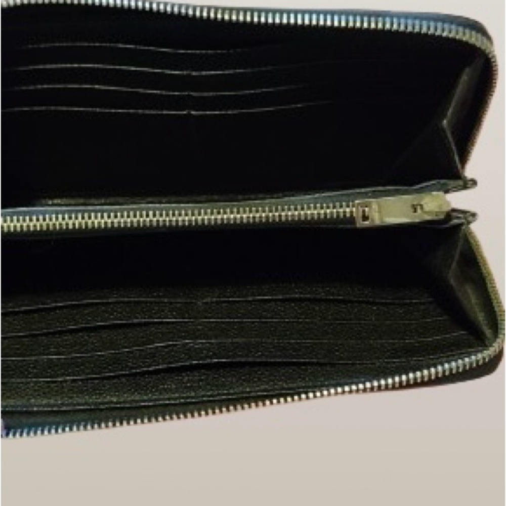 Yves Saint Laurent (YSL) Zip Around Wallet - Picture 2 of 7